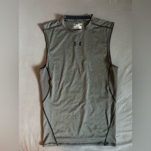 Under Armor sleeveless compression shirt: men’s medium in grey